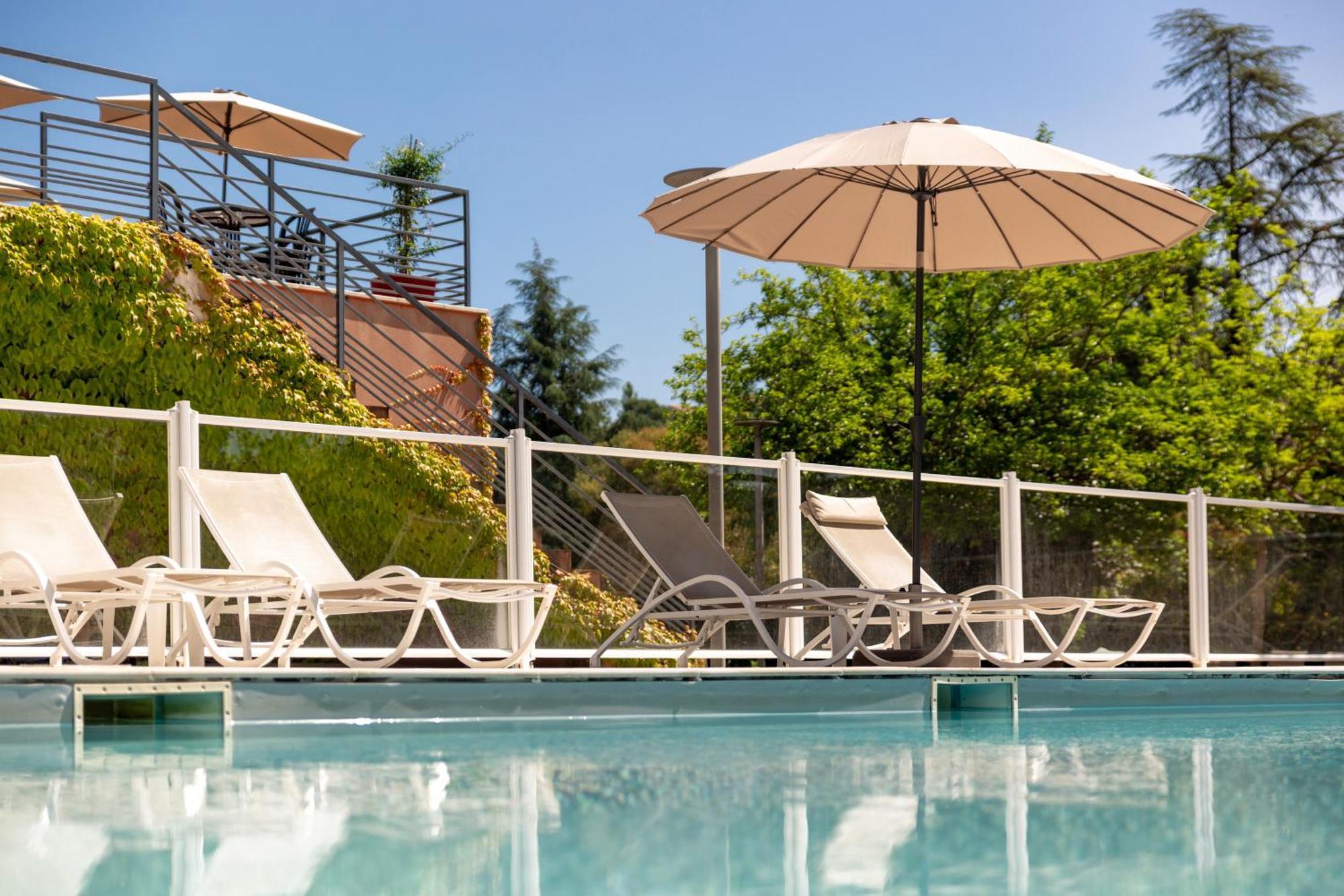 Hotel Lou Paradou 3*